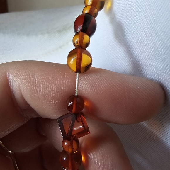 Amber beads necklace orange brown strand - Picture 8 of 15